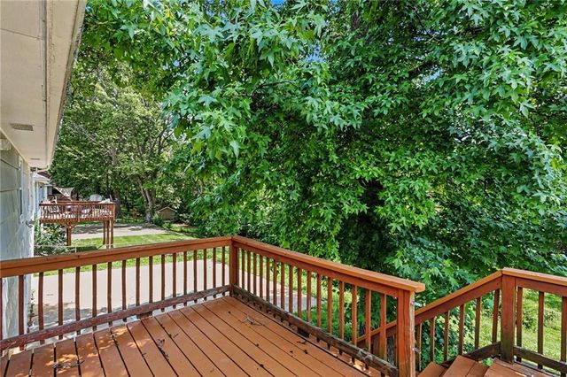 7601 E 76th Street, Kansas City, MO 64138