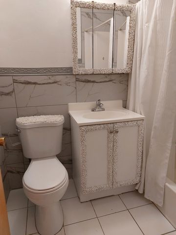 16 King Arthur Court 16, Northlake, IL 60164