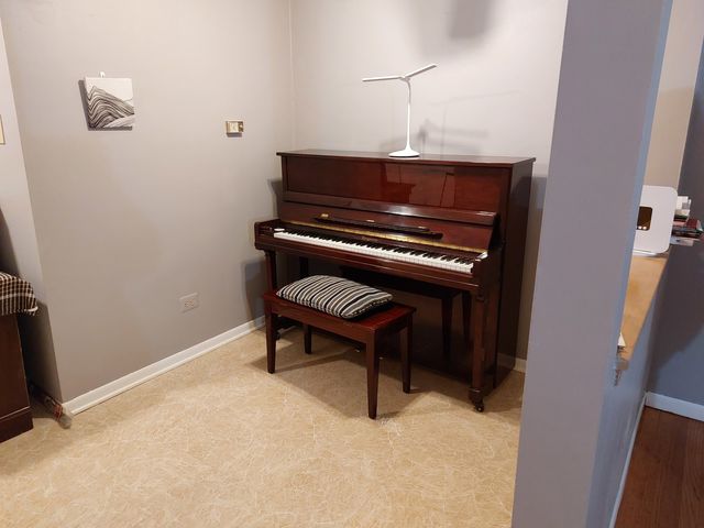 16 King Arthur Court 16, Northlake, IL 60164