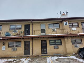 16 King Arthur Court 16, Northlake, IL 60164