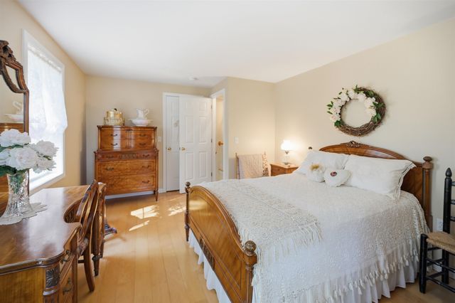 5 Sleeper Lane, Sandown, NH 03873