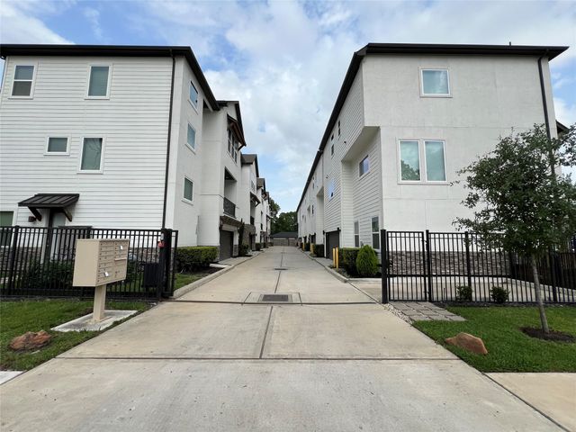 1224 Upton Street, Houston, TX 77020