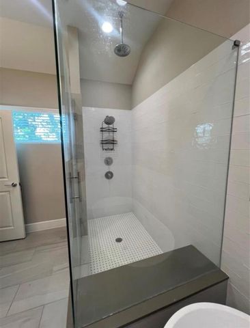 1224 Upton Street, Houston, TX 77020