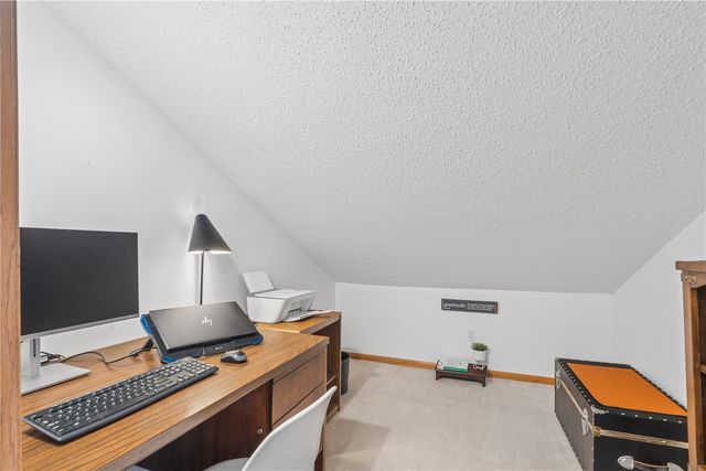7306 Walden Rd NE, Cedar Rapids, IA 52402