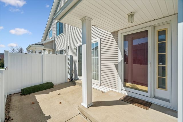 7306 Walden Rd NE, Cedar Rapids, IA 52402