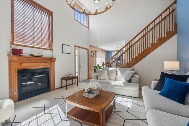 7306 Walden Rd NE, Cedar Rapids, IA 52402