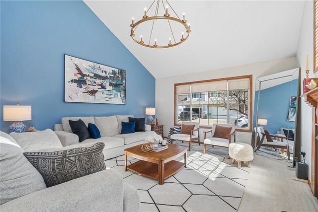 7306 Walden Rd NE, Cedar Rapids, IA 52402