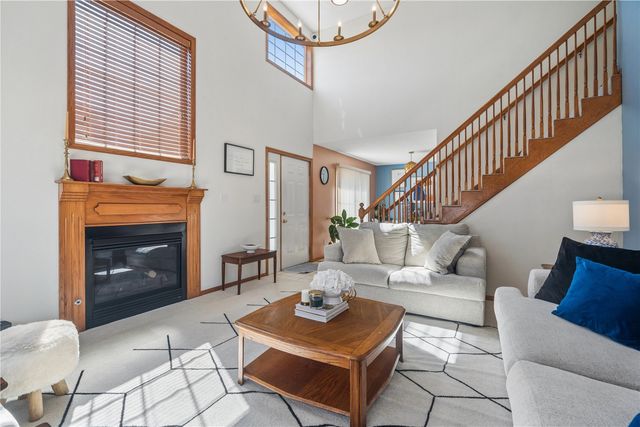 7306 Walden Rd NE, Cedar Rapids, IA 52402