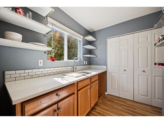 217 Ne 146TH Ave 39, Portland, OR 97230