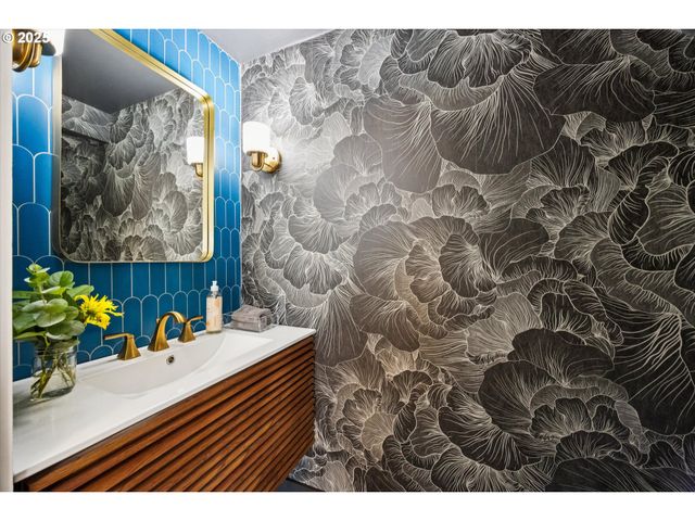 217 Ne 146TH Ave 39, Portland, OR 97230