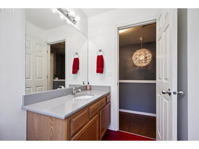 217 Ne 146TH Ave 39, Portland, OR 97230