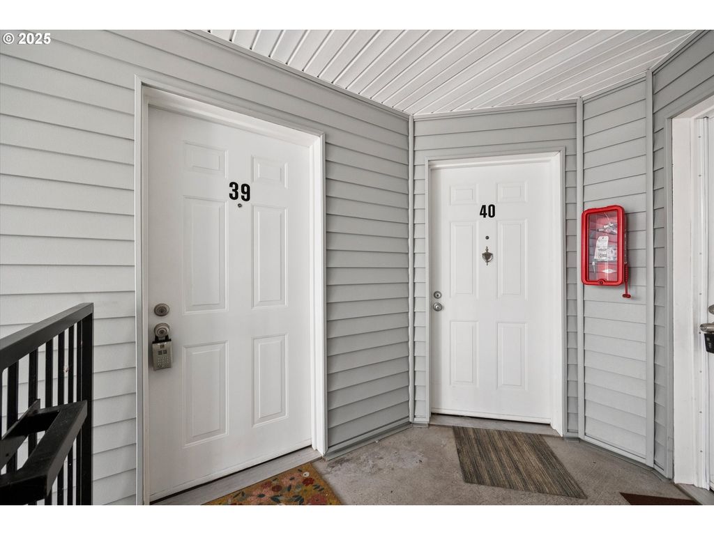 217 Ne 146TH Ave 39, Portland, OR 97230