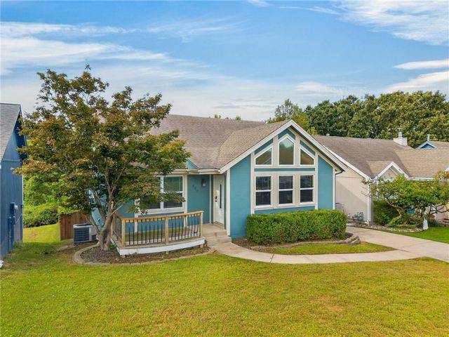 929 NW 63rd Street, Kansas City, MO 64118