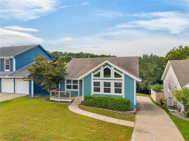 929 NW 63rd Street, Kansas City, MO 64118