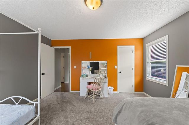 929 NW 63rd Street, Kansas City, MO 64118