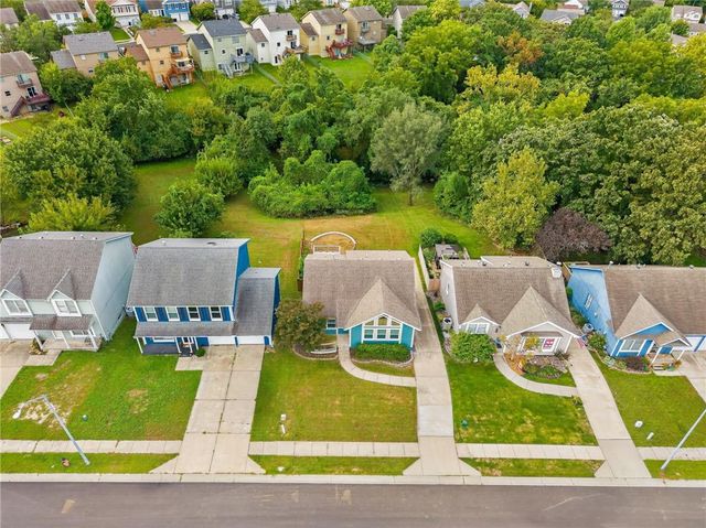 929 NW 63rd Street, Kansas City, MO 64118