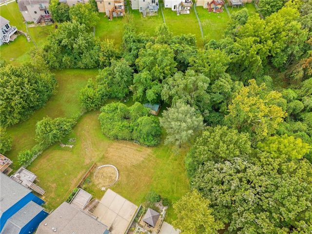 929 NW 63rd Street, Kansas City, MO 64118