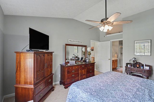 512 Shadow Ridge Drive, Highland Heights, KY 41076
