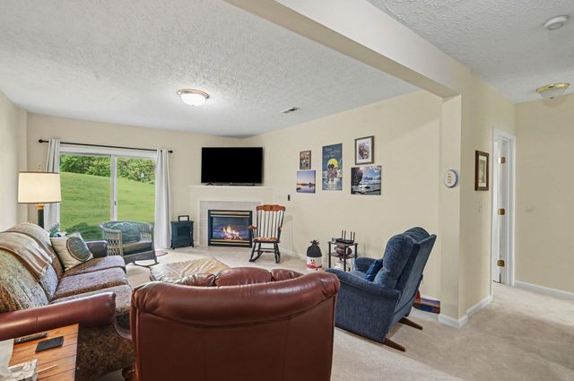 512 Shadow Ridge Drive, Highland Heights, KY 41076