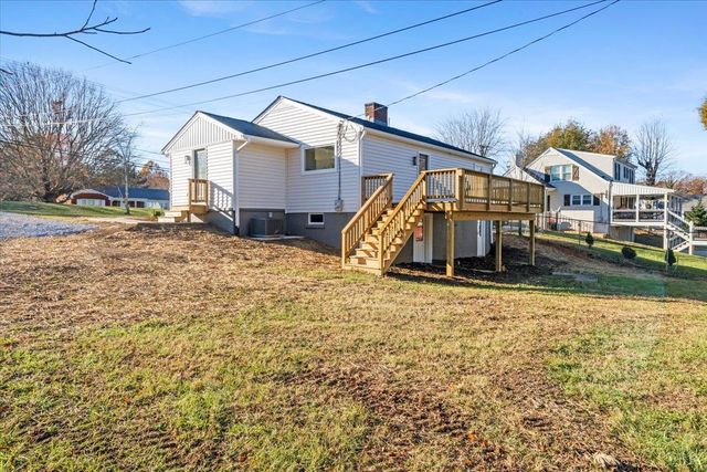 2209 Grit Road, Hurt, VA 24563