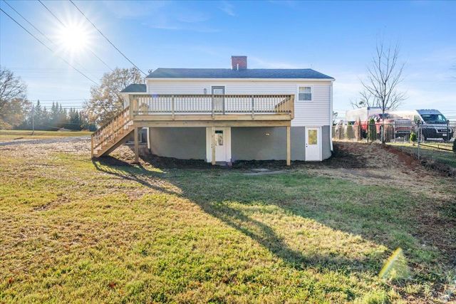 2209 Grit Road, Hurt, VA 24563