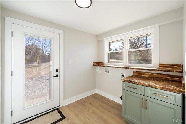 2209 Grit Road, Hurt, VA 24563