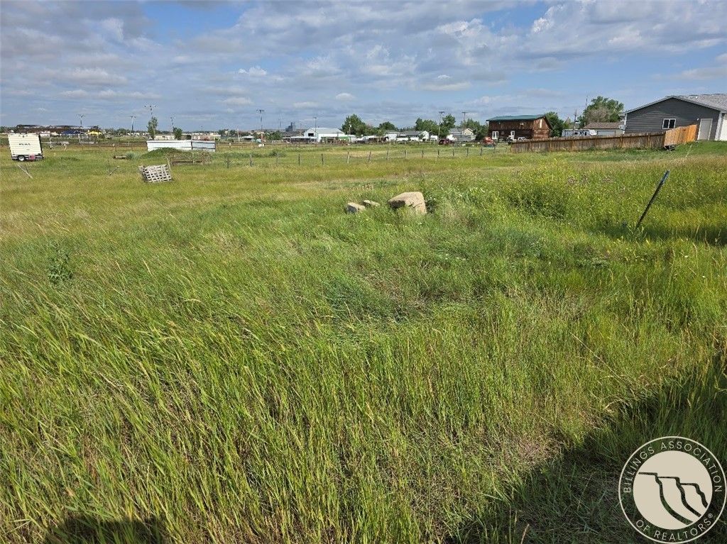 541 10th STREET SE, Baker, MT 59313 photo 2