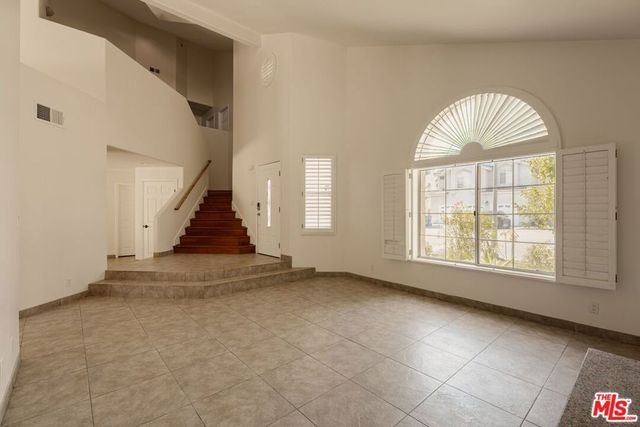 17323 San Jose Street, Los Angeles, CA 91344