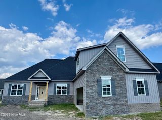 424 Southbridge Court, Winterville, NC 28590