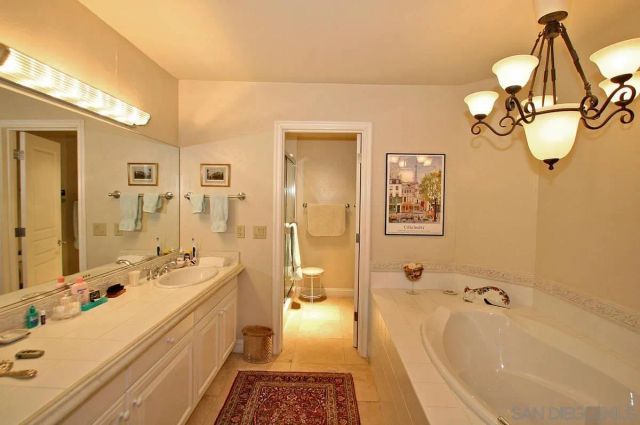 7635 Eads 307, La Jolla, CA 92037