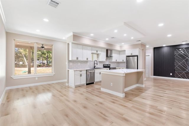 26707 Apache Trail, Magnolia, TX 77354