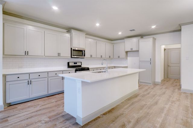 219 Community Drive, Lavon, TX 75166