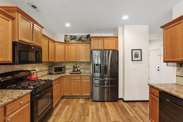 2217 S Lloyd Ct, Spokane, WA 99223