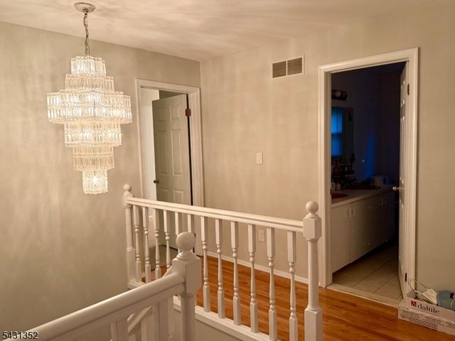 37 Highmount Ave, Warren Twp., NJ 07059