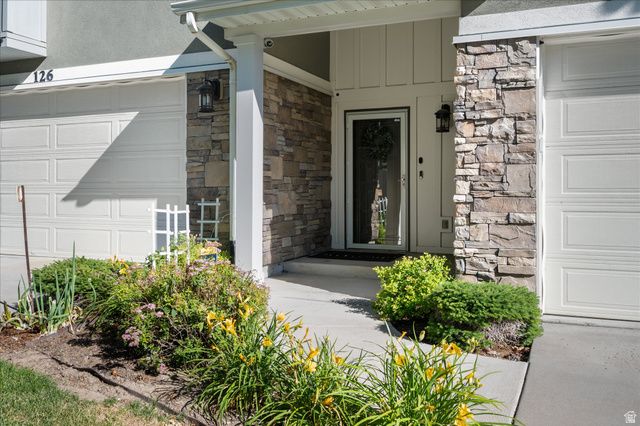 124 E MAHOGANY VIEW CT, Draper, UT 84020