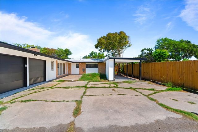 3445 Floyd St, Corpus Christi, TX 78411
