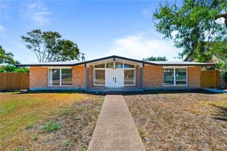 3445 Floyd St, Corpus Christi, TX 78411
