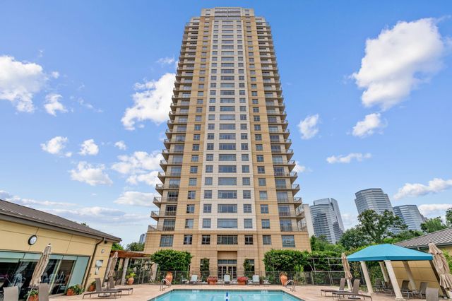 1100 Uptown Park Boulevard 23, Houston, TX 77056
