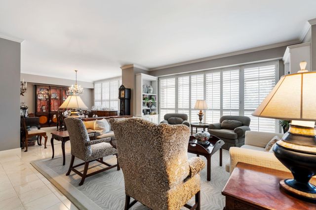 1100 Uptown Park Boulevard 23, Houston, TX 77056