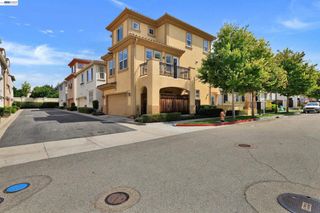 538 Selby Ln, Livermore, CA 94551