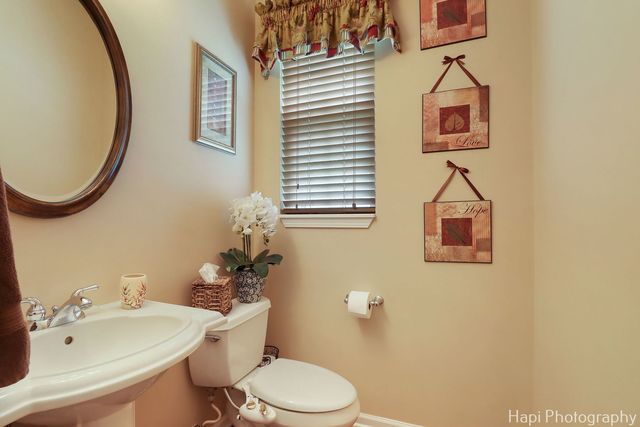 1606 Tecumseh Drive, Mchenry, IL 60050