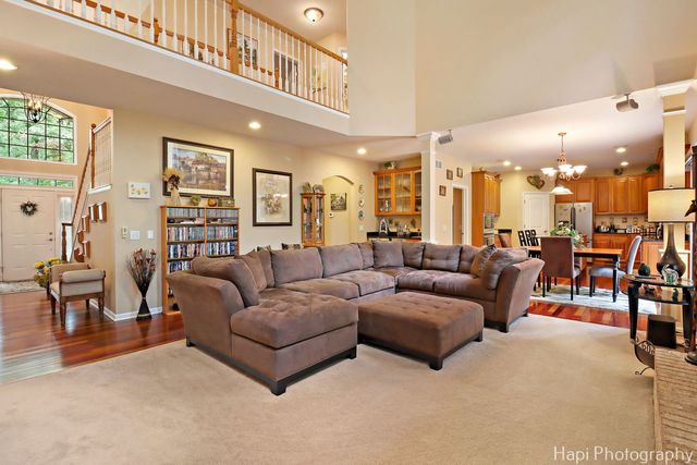 1606 Tecumseh Drive, Mchenry, IL 60050