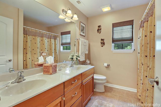 1606 Tecumseh Drive, Mchenry, IL 60050