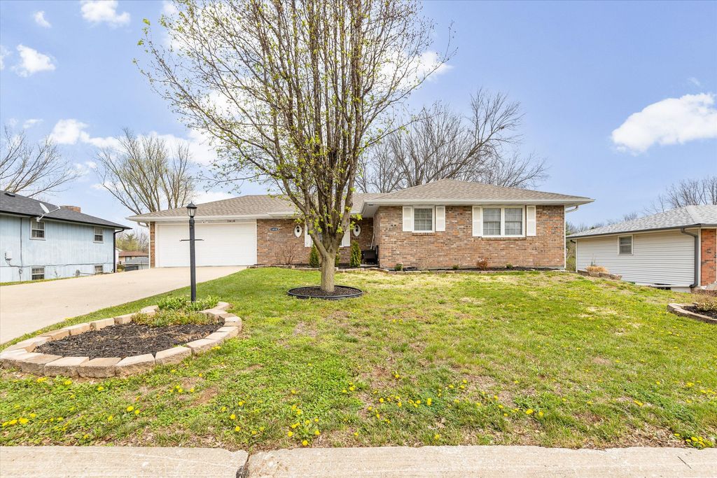 1418 EL CHAPARRAL AVE, Columbia, MO 65201
