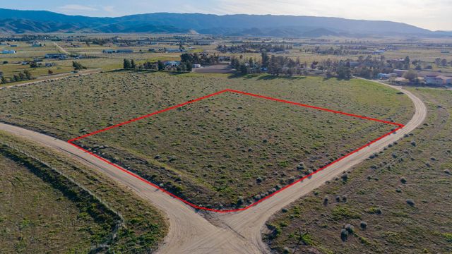 252 Eaglefall Avenue, Fairmont, CA 93536