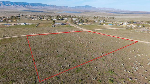 252 Eaglefall Avenue, Fairmont, CA 93536