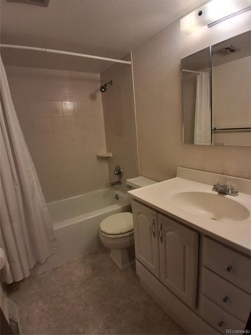 1135 S Oneida Street A, Denver, CO 80224