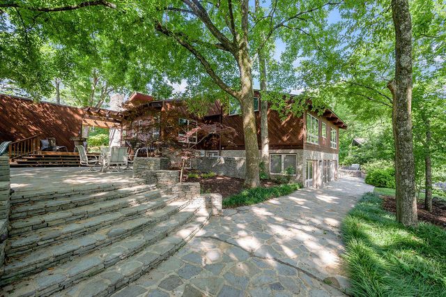 1404 Meganwood Circle, Lexington, KY 40502