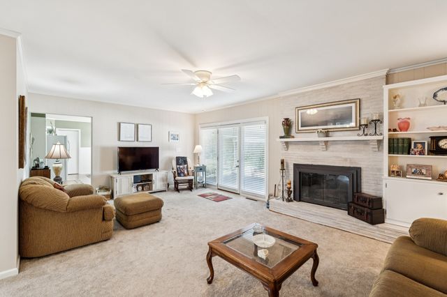 126 Oak Hill Dr, Lebanon, TN 37087