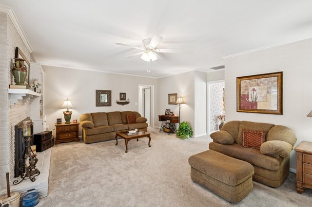 126 Oak Hill Dr, Lebanon, TN 37087